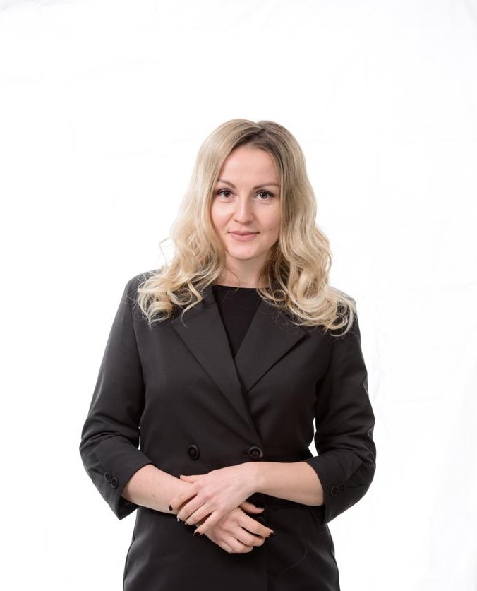 Рогачева Марина  - категорийный менеджер детство.jpg